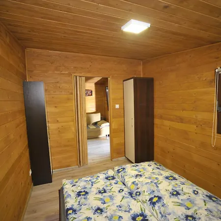 Kraina Relaksu 펜션 Makowo